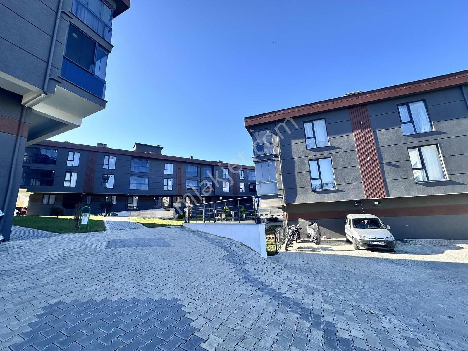 Çorlu Da Site İçi Kapalı Cam Balkonlu Satılık Daire - Görsel 7