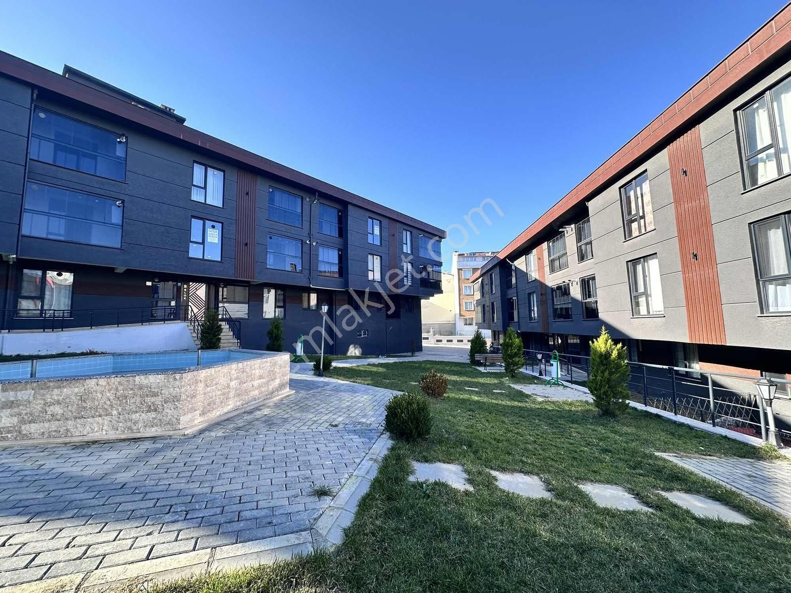 Çorlu Da Site İçi Kapalı Cam Balkonlu Satılık Daire - Görsel 2