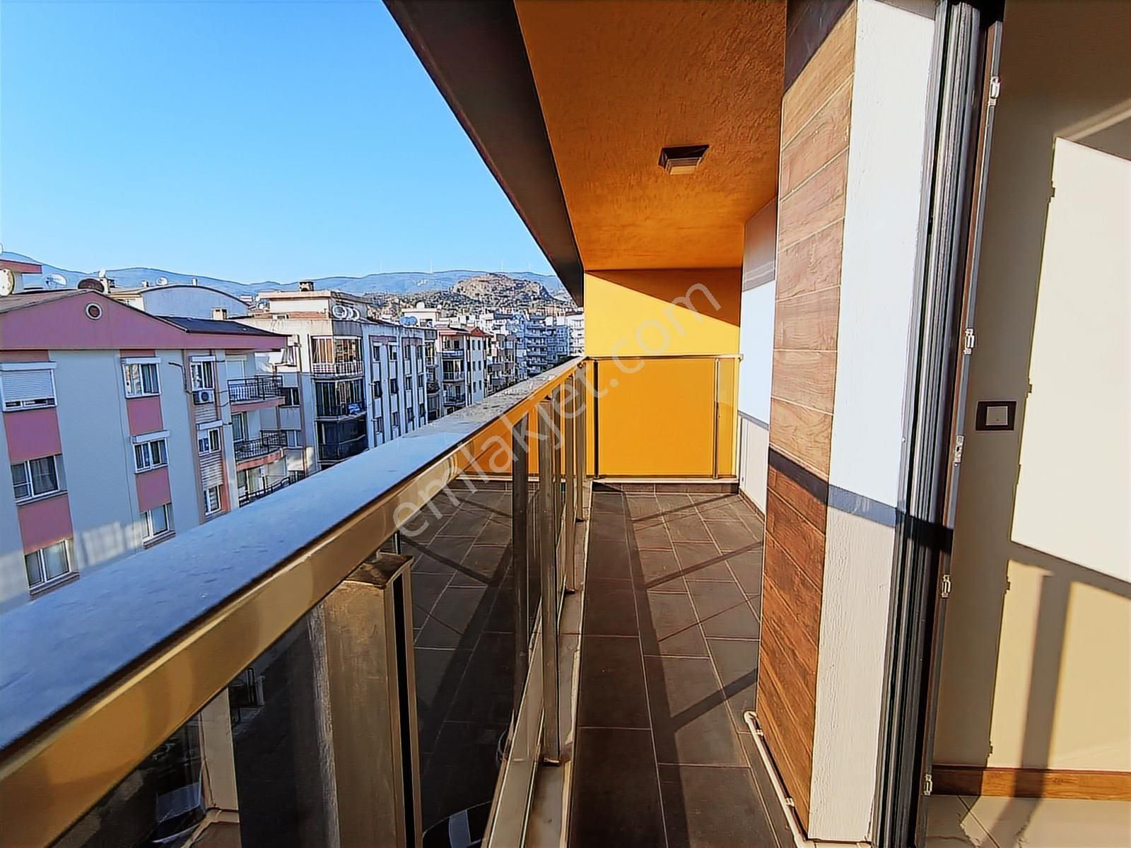 Ada Marinden Söke Atatürk Mah.de 135 M2 Satılık 3+1 Lüks Daire - Görsel 15