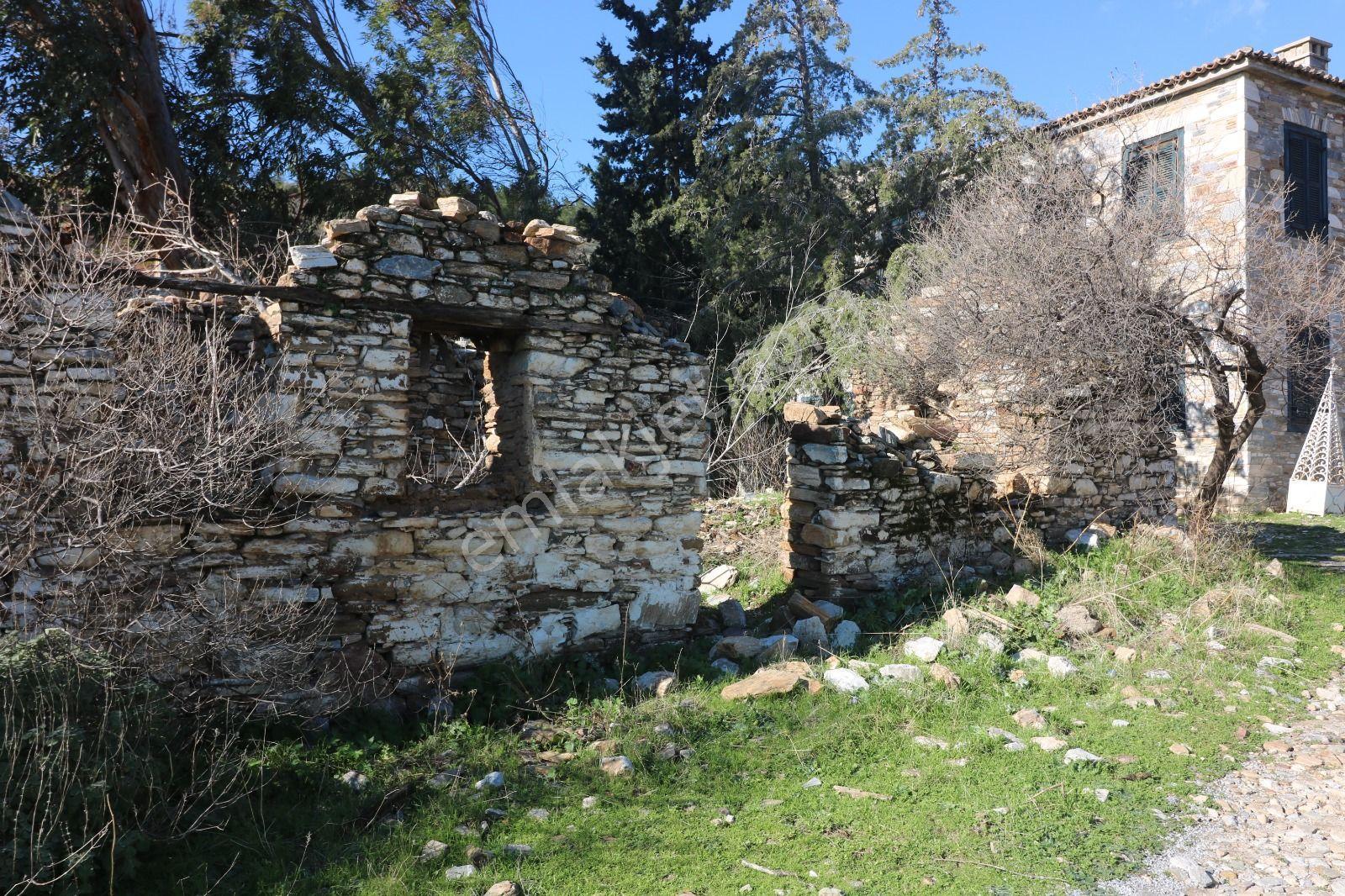 Eski Doğanbey'de, İçinde Yıkık Ev Bulunan Arsa - Görsel 27