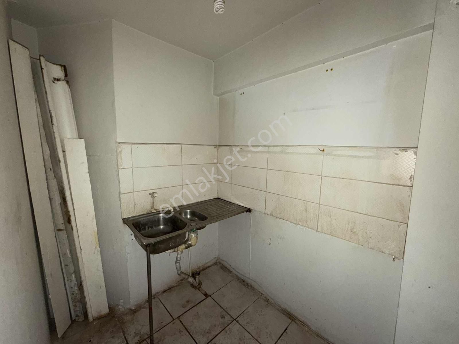Fatih Caddesi İşlek Cadde Üzeri Kiralık Dükkan - Görsel 7