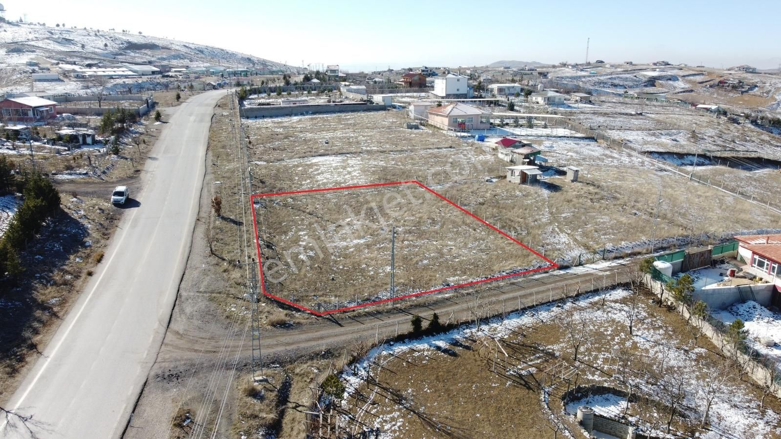 Keskin Emlak'tan Anayola Cephe Villalık 1000m² Müstakil Parsel