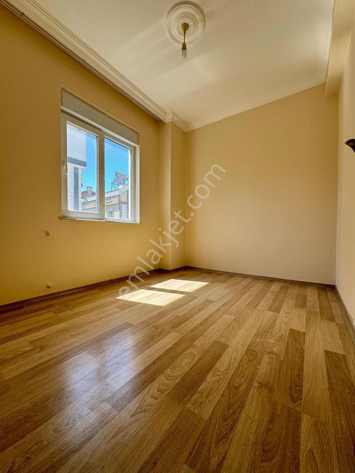 Yeni Yıla Özel Tramvaya Yürüme Mesafesinde 1+1 Kiralık - Görsel 2