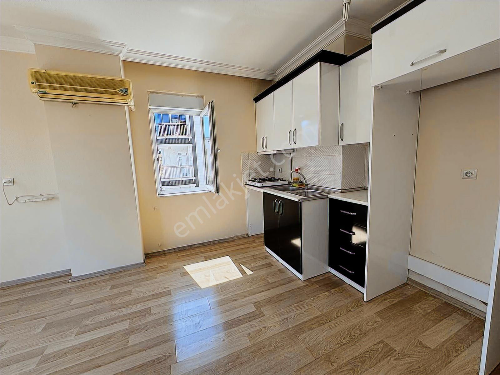 Yeni Yıla Özel Tramvaya Yürüme Mesafesinde 1+1 Kiralık