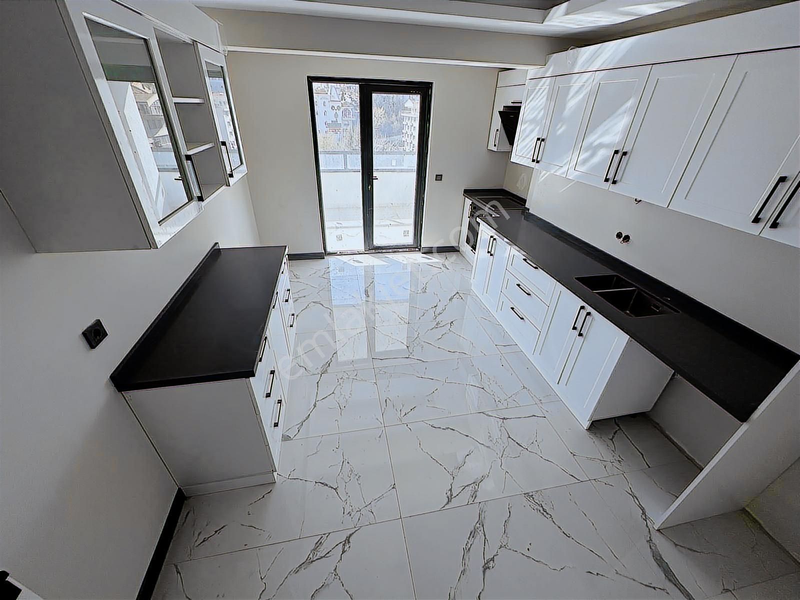 Şimşek Emlak Esertepe Ankara Manzaralı Havuzlu 135m2 11. Kat 3+1 - Görsel 12