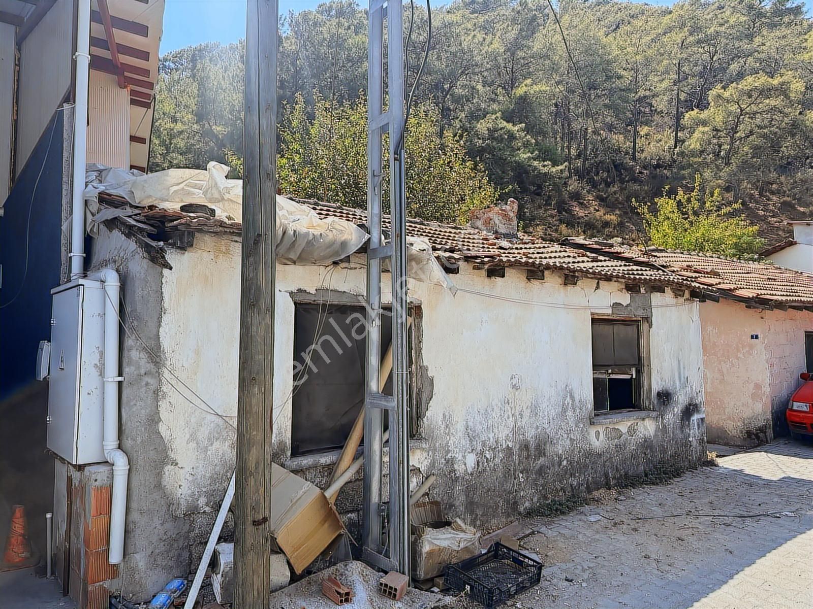 Göcekte Satılık Fırsat Müstakil Ev Ve Bahçesi - Görsel 5