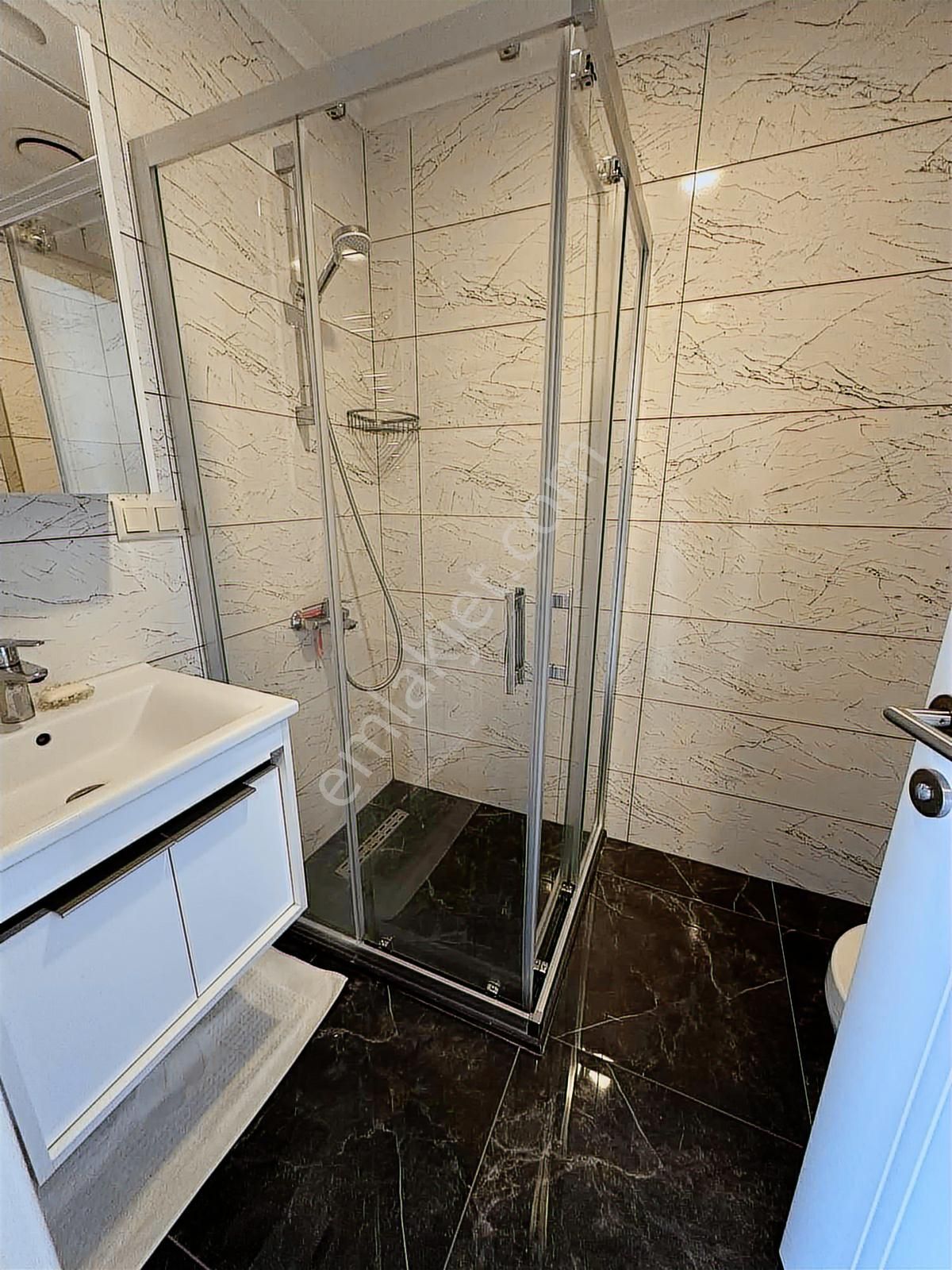 Bahçelievler Çalışlarda 4+2 220 M² Çift Girişli Teraslı Dubleks - Görsel 14