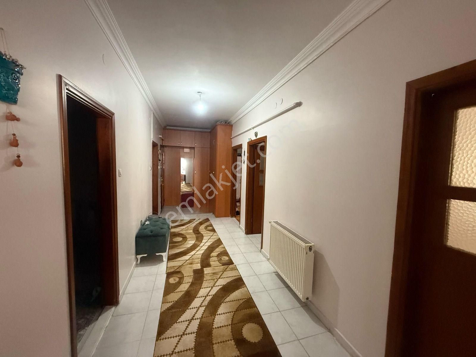 Atanora Vadi'den Mürsel Uluçta Ara Kat Geniş Metraj Kombili Yapılı 3+1 - Görsel 12