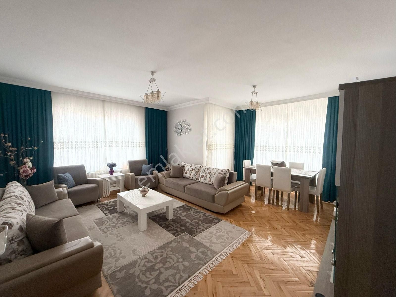 Atanora Vadi'den Mürsel Uluçta Ara Kat Geniş Metraj Kombili Yapılı 3+1 - Görsel 18