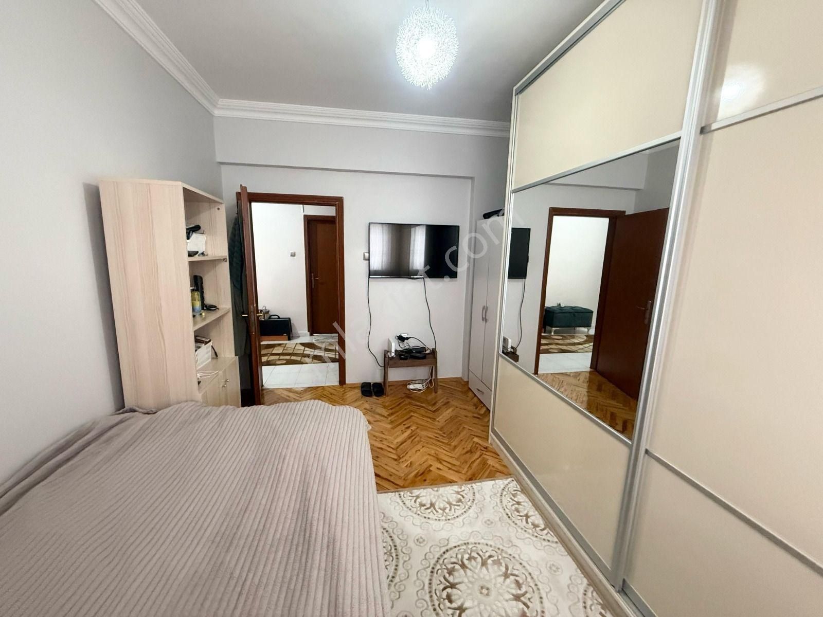 Atanora Vadi'den Mürsel Uluçta Ara Kat Geniş Metraj Kombili Yapılı 3+1 - Görsel 3