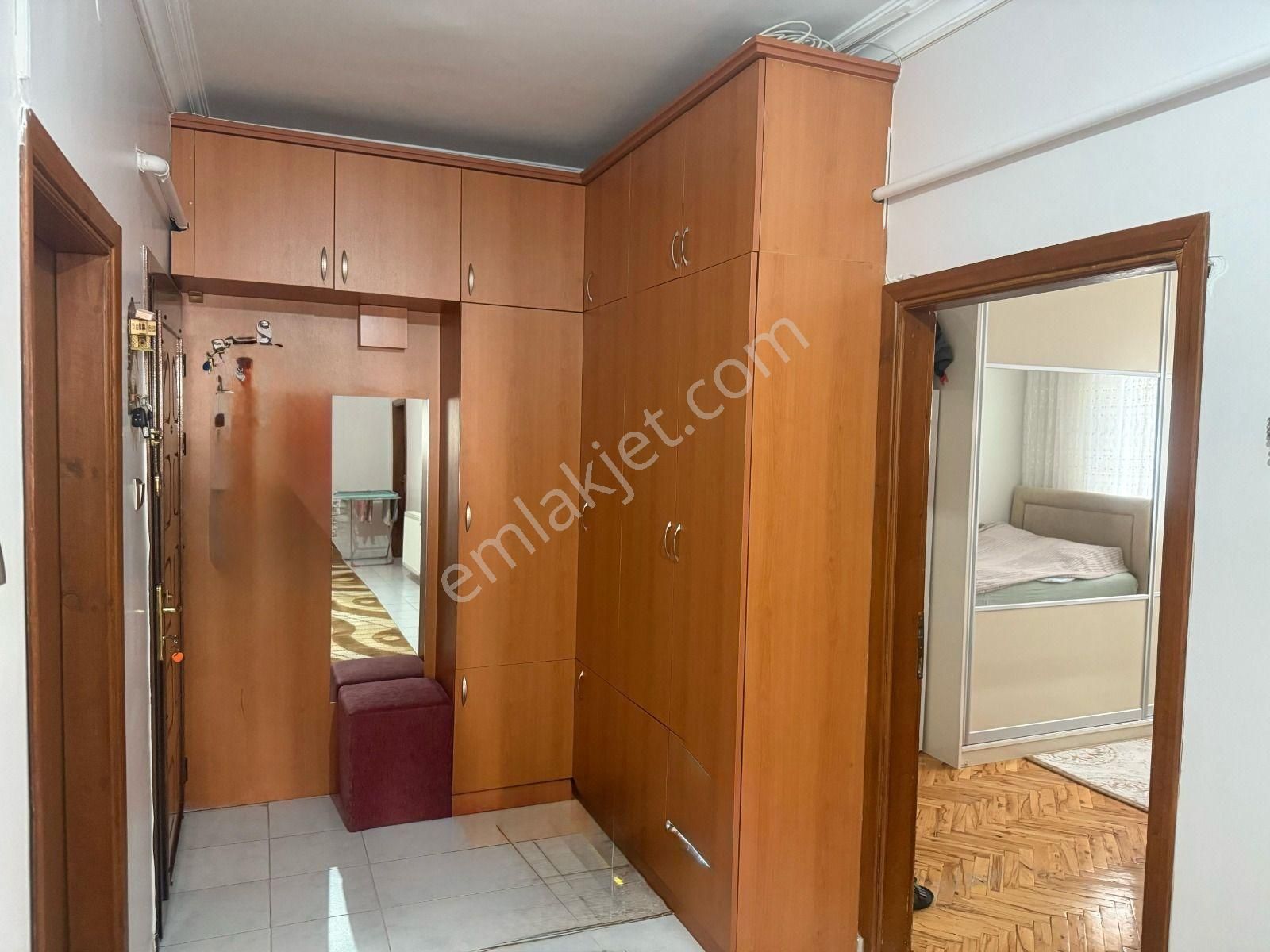 Atanora Vadi'den Mürsel Uluçta Ara Kat Geniş Metraj Kombili Yapılı 3+1