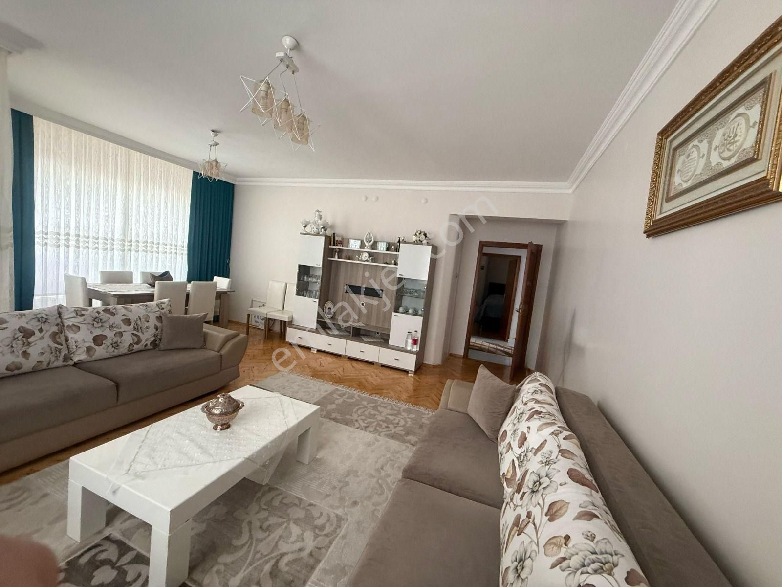 Atanora Vadi'den Mürsel Uluçta Ara Kat Geniş Metraj Kombili Yapılı 3+1 - Görsel 16