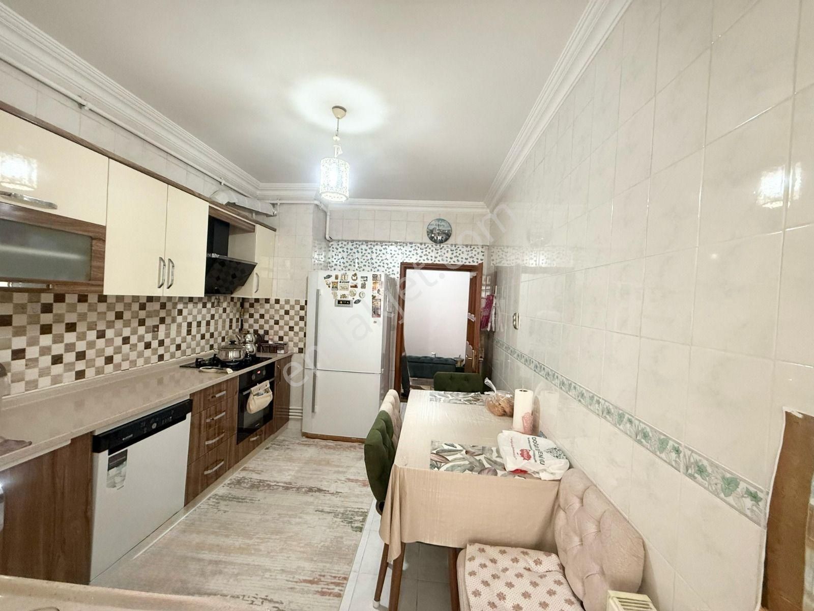 Atanora Vadi'den Mürsel Uluçta Ara Kat Geniş Metraj Kombili Yapılı 3+1 - Görsel 7