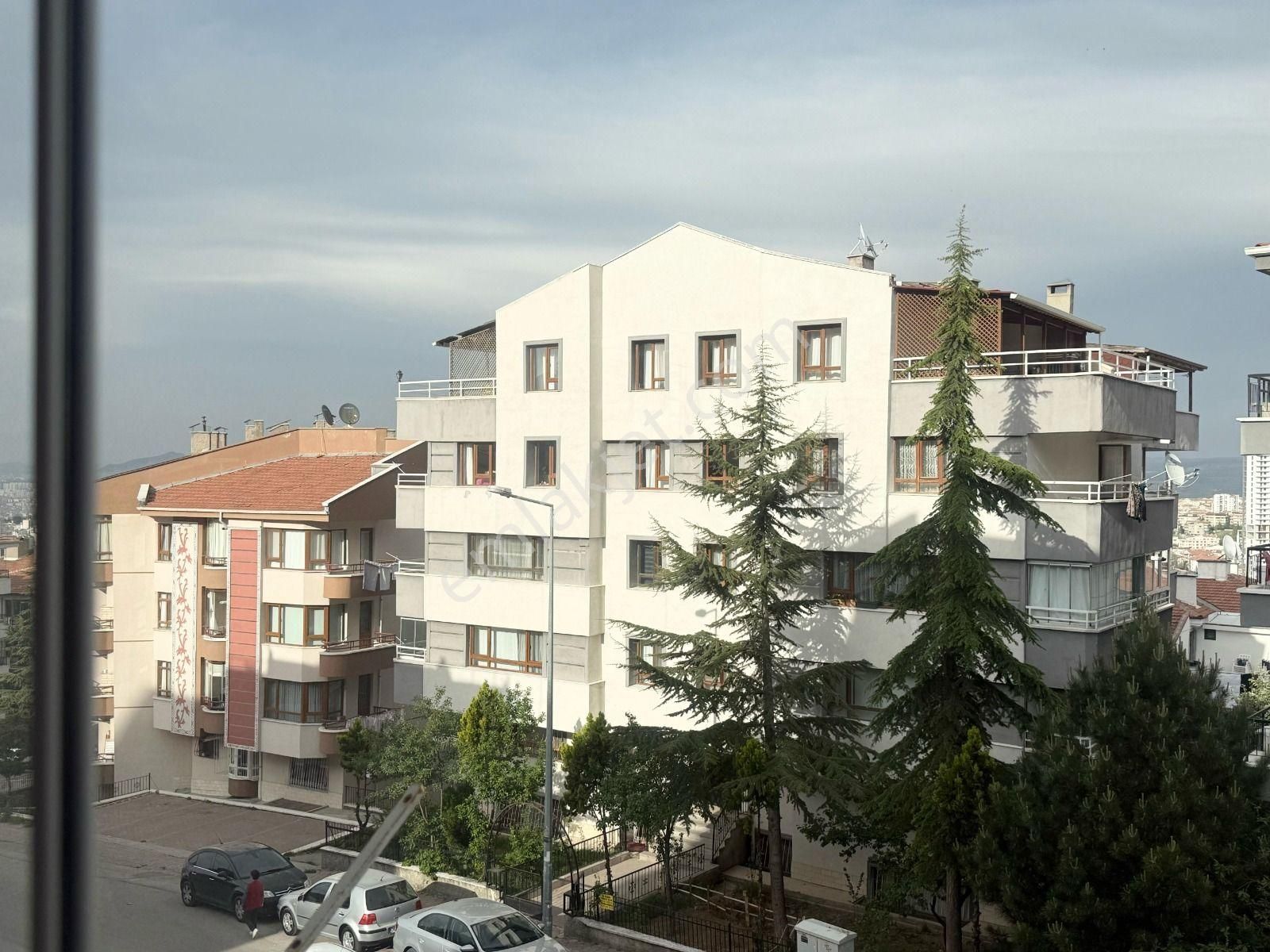 Atanora Vadi'den Mürsel Uluçta Ara Kat Geniş Metraj Kombili Yapılı 3+1 - Görsel 27