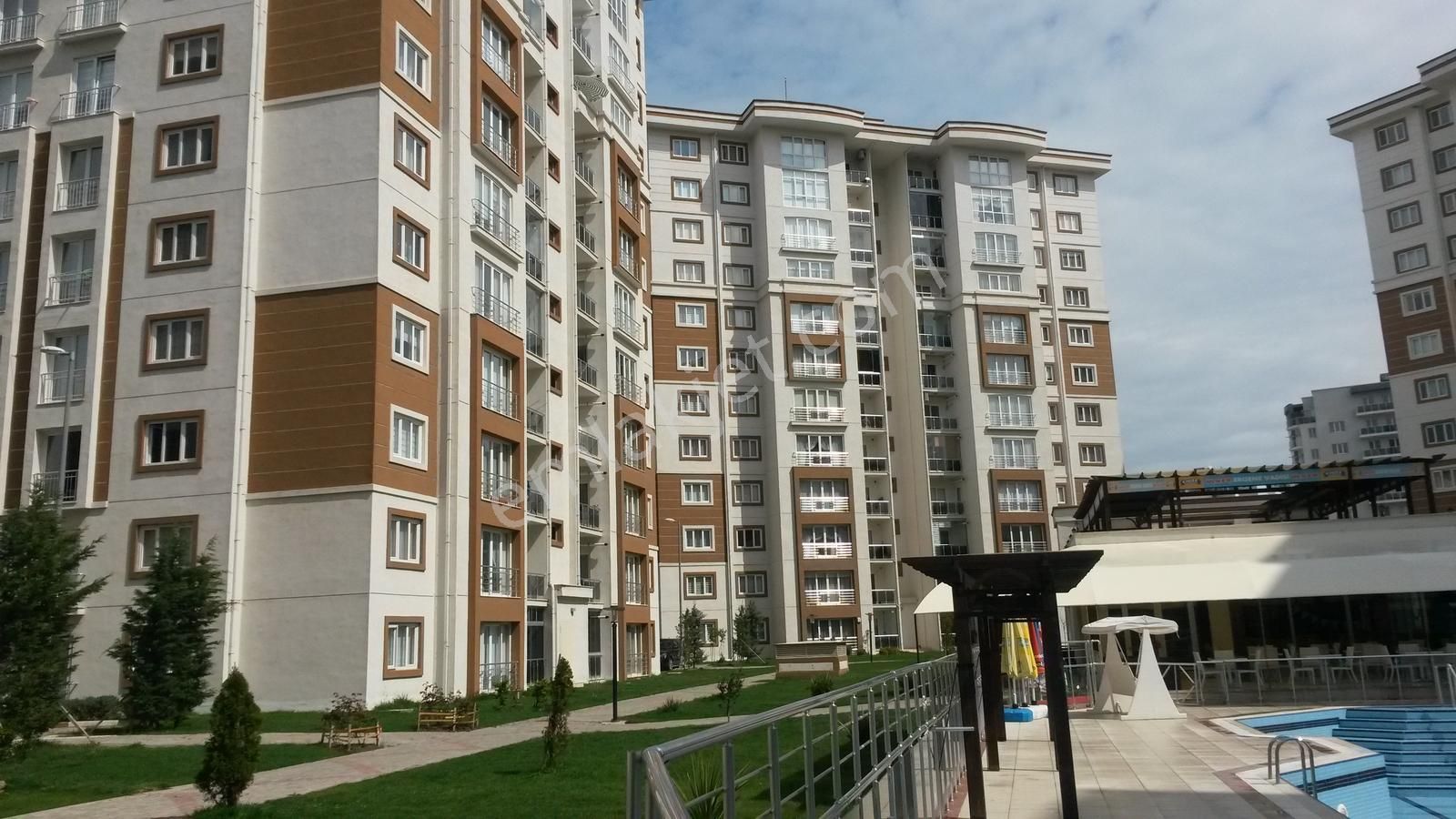 Ergene Vadisi Kiralık Full Eşyalı 3+1 Ara Kat Daire - Görsel 2