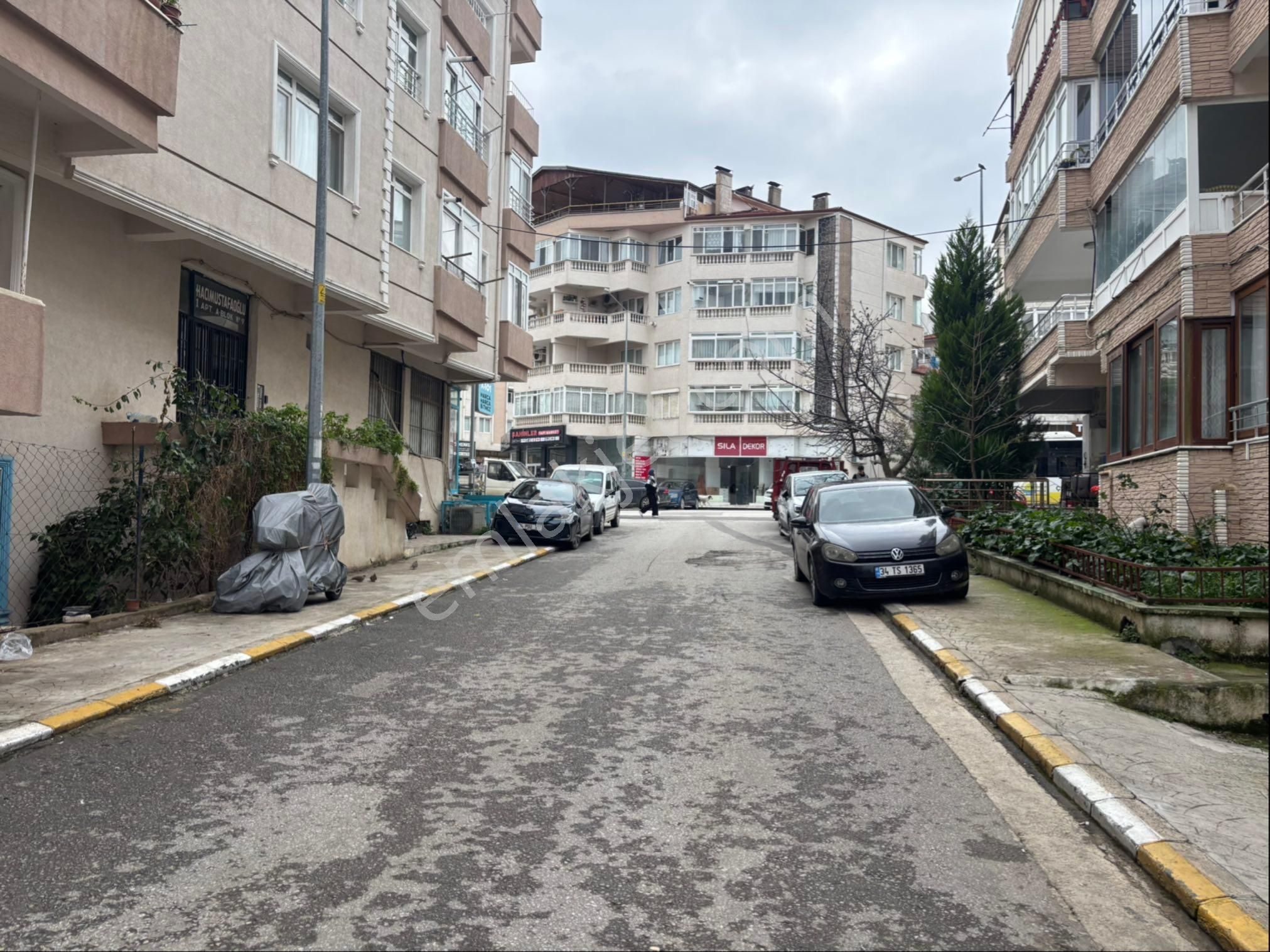 Çınarcık Merkezde Kiralık 3+1 Doğalgazlı Daire - Görsel 4