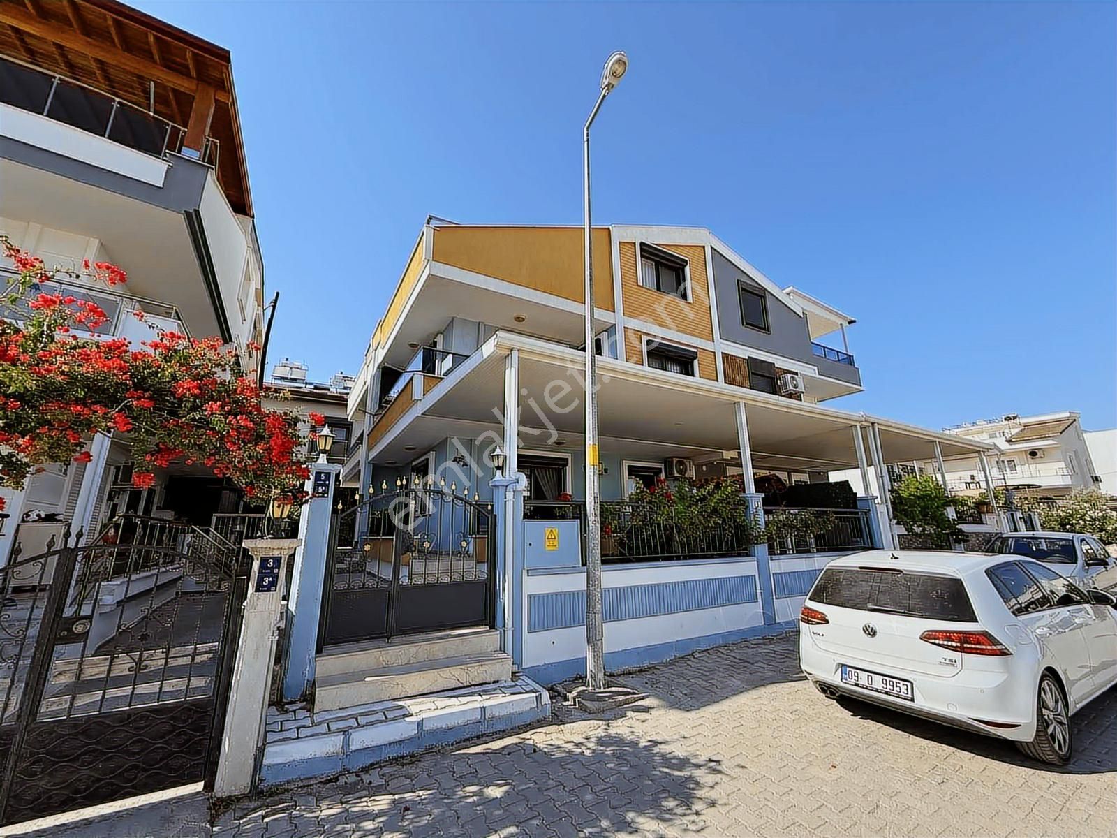 Fiyat Düştü!!fırsat !! Eşyalı Satılık Villa