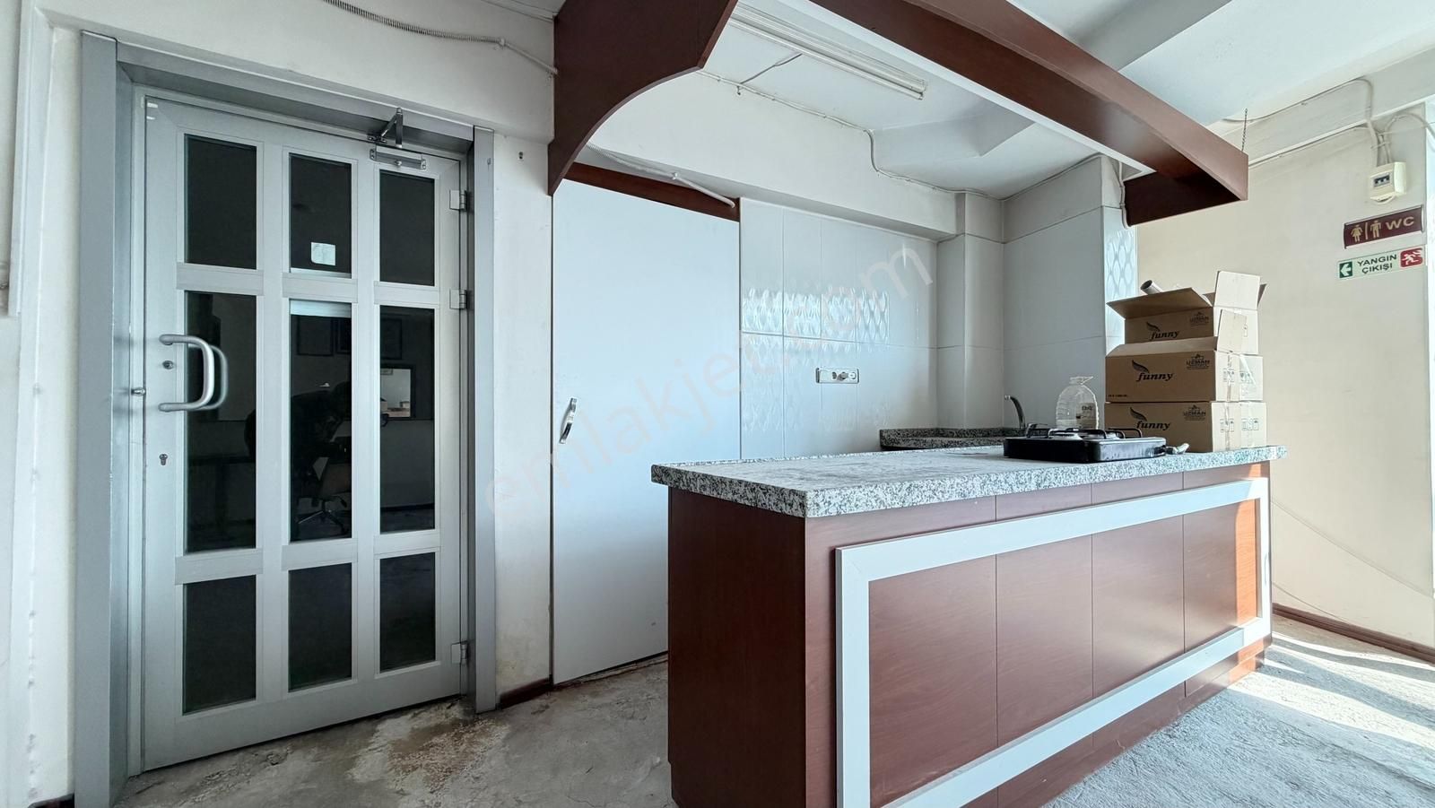 İlka'dan Cadde Üzeri Fırsat Kiralık Tabela Değeri Yüksek Ofis - Görsel 21