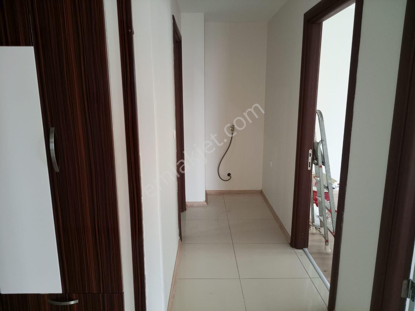 Beylikdüzü Barış Mahallesi Kiralık Daire 2+1 - Görsel 3