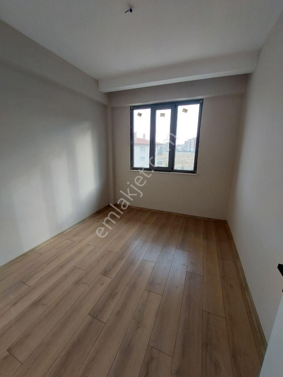 Hakan Karakuş Gayrimenkulden Lüks Konfor Sunan Satılık 3+1 Daire - Görsel 13