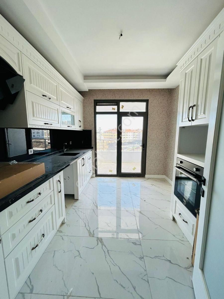 Hakan Karakuş Gayrimenkulden Lüks Konfor Sunan Satılık 3+1 Daire - Görsel 15