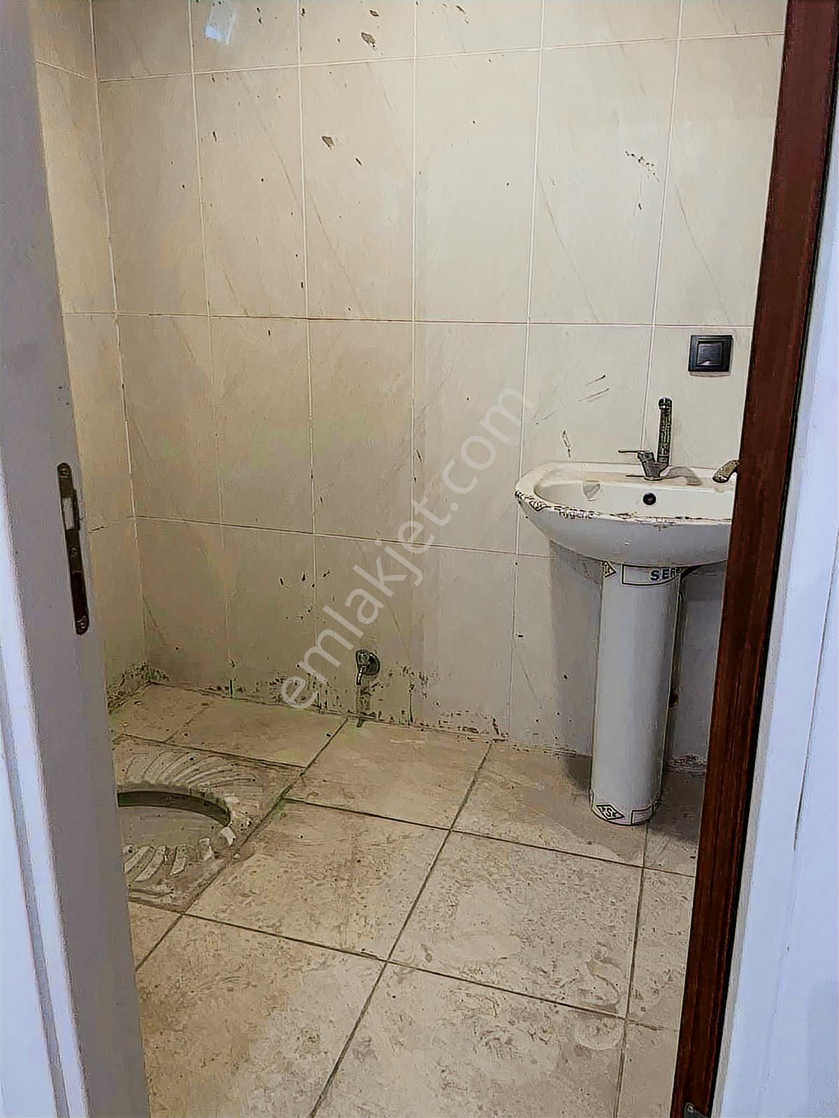 Riva Gayrimenkul'den Atatürk Bul. Üzerinde 300m2 -2 Adet Dükkan - Görsel 4