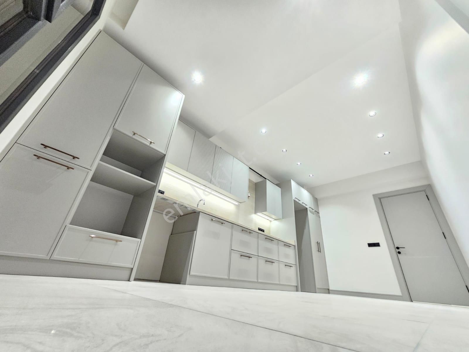 Denizli Yenişafak Mahallesinde Cadde Üstünde Lüks Ebeveyn Banyolu Satılık Son Daire - Görsel 11