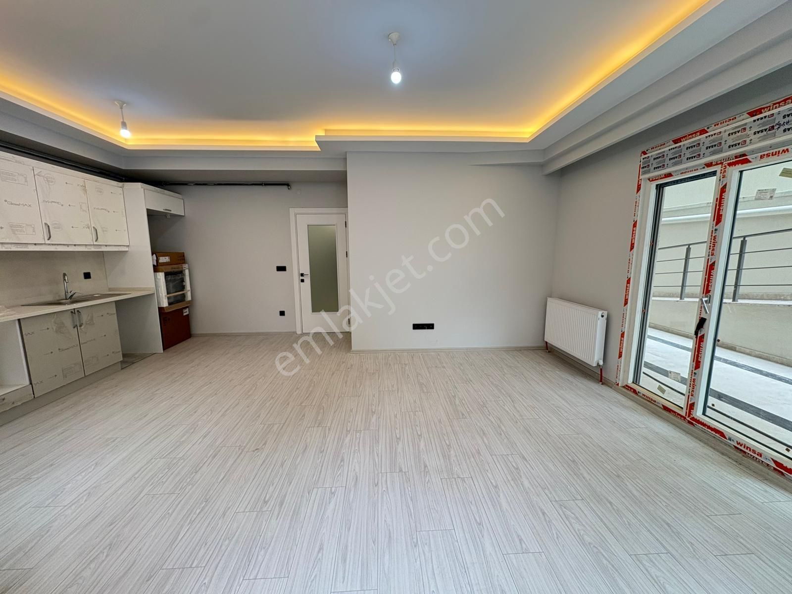 ▃artemin▃çamlık Sahili'nde Bahçe Teraslı Ön Cephe 105m² 3+1! - Görsel 9
