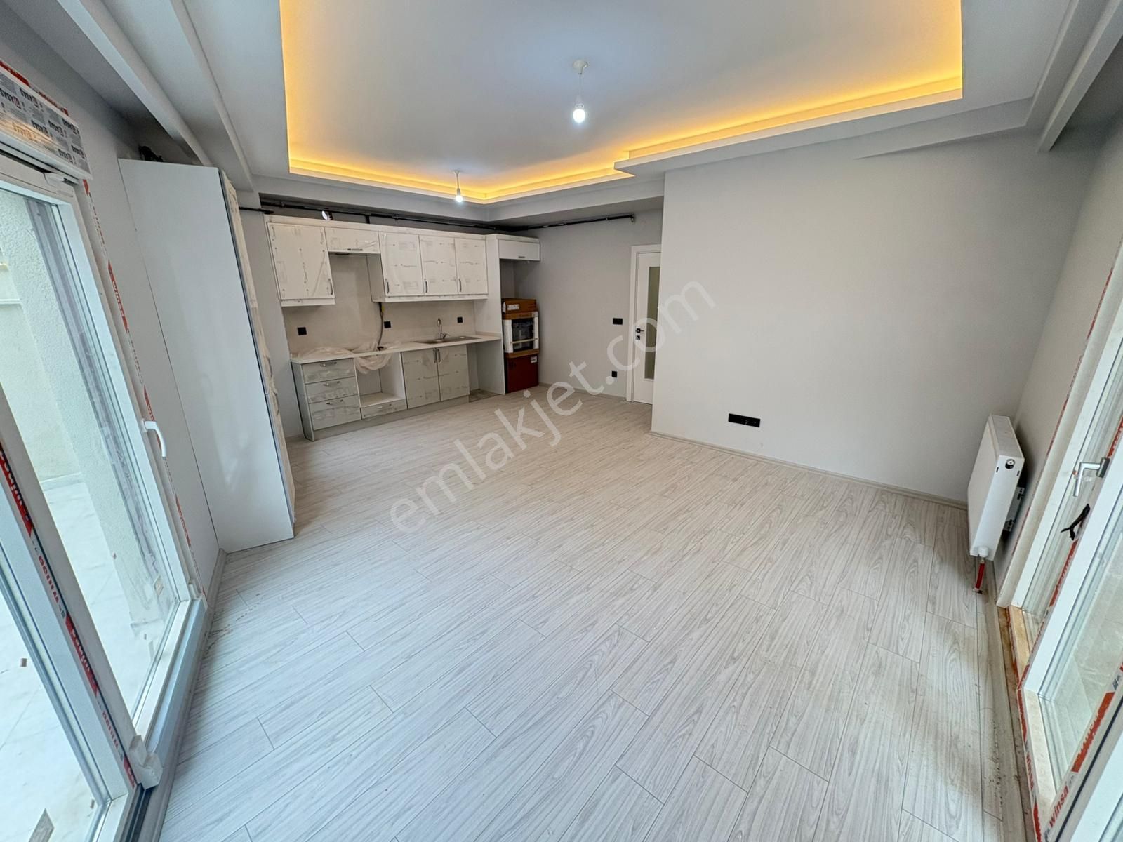 ▃artemin▃çamlık Sahili'nde Bahçe Teraslı Ön Cephe 105m² 3+1! - Görsel 7