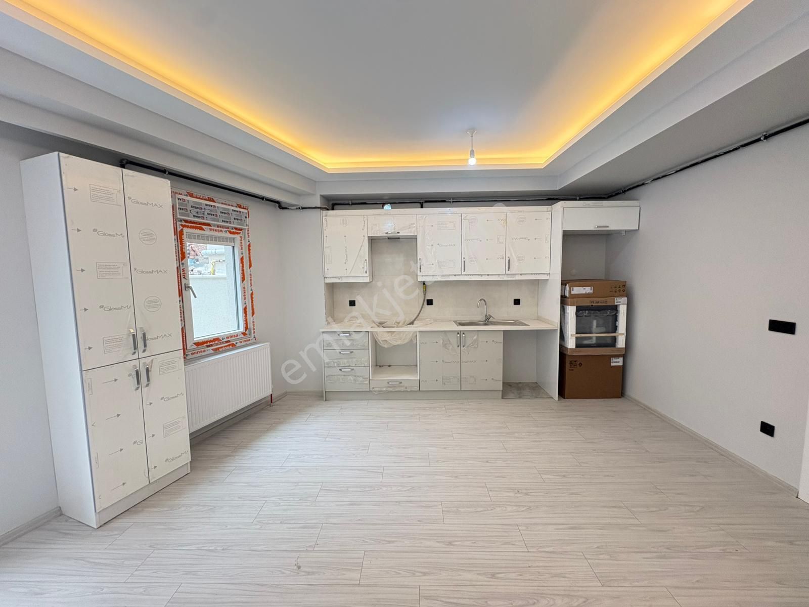 ▃artemin▃çamlık Sahili'nde Bahçe Teraslı Ön Cephe 105m² 3+1! - Görsel 8