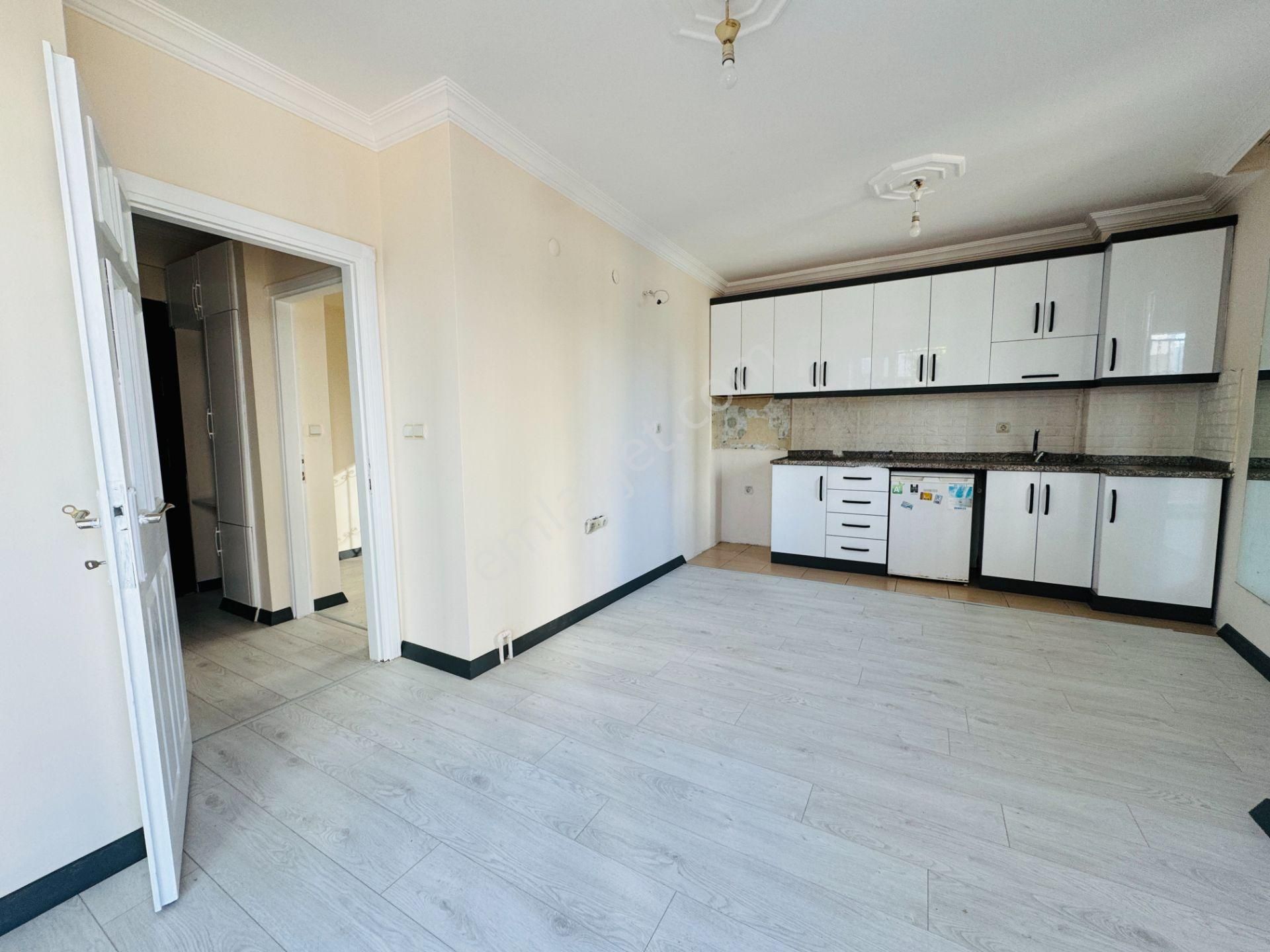 12.cadde Yakını Önü Açık Ferah 1+1