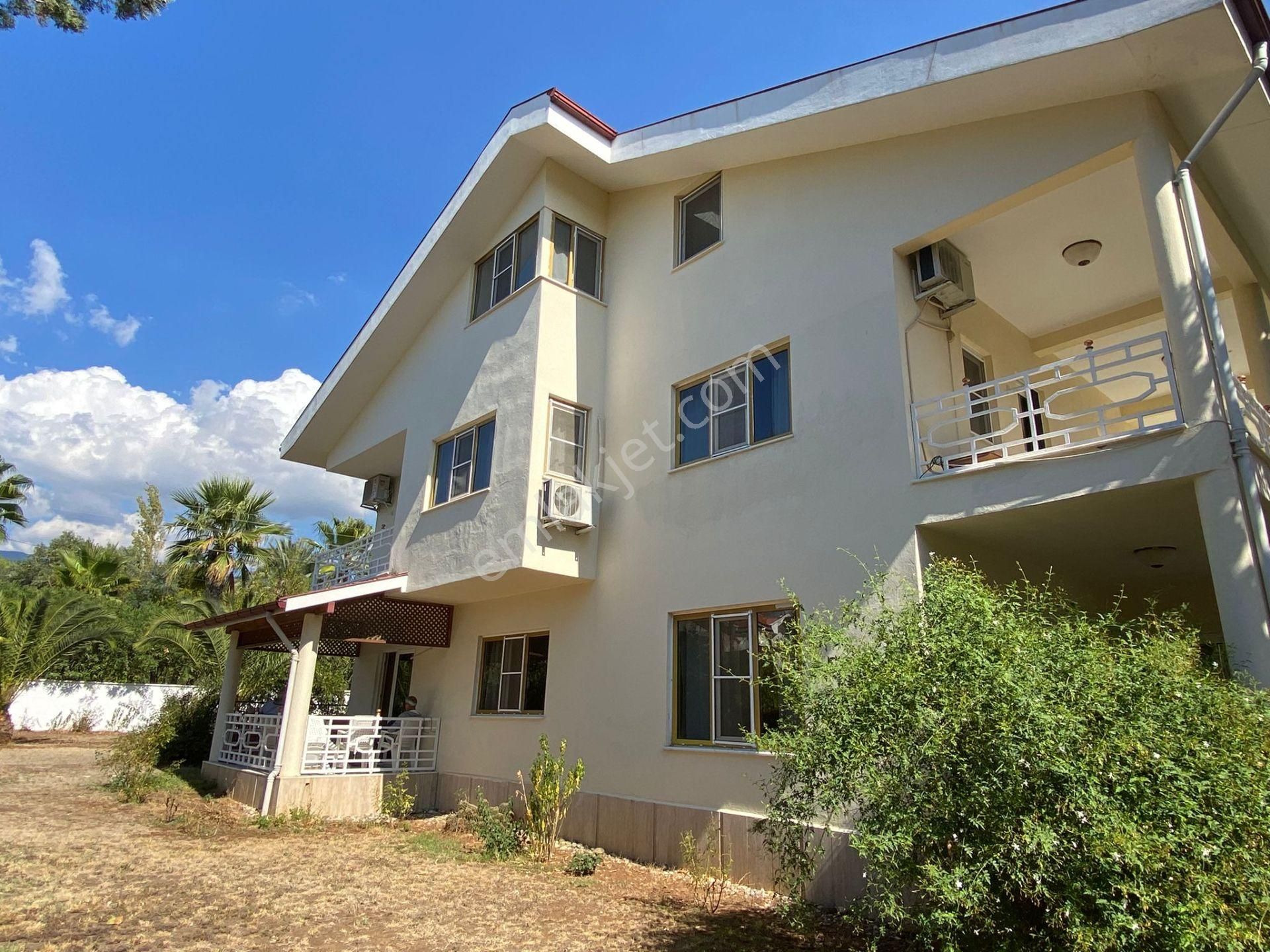 Muğla Köyceğiz Yenimahallede Satılık Lüx 7+2 Triplex Villa 2608m² Arsa İçinde - Görsel 17