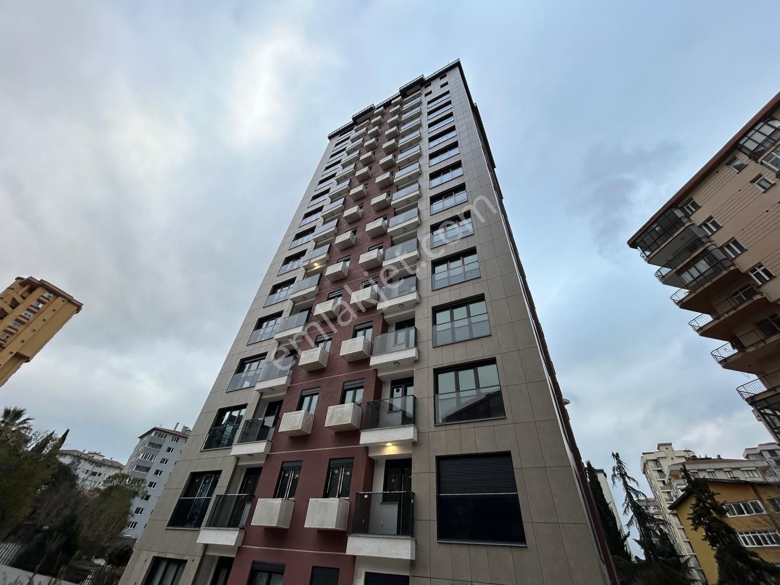 Şenesenevler De Kapalı Havuzlu Güvenlikli Sıfır Site De 2+1 - Görsel 25