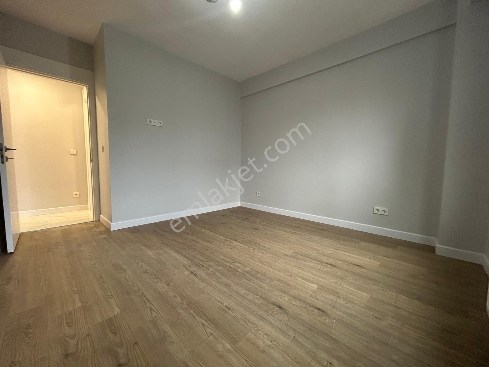 Şenesenevler De Kapalı Havuzlu Güvenlikli Sıfır Site De 2+1 - Görsel 23