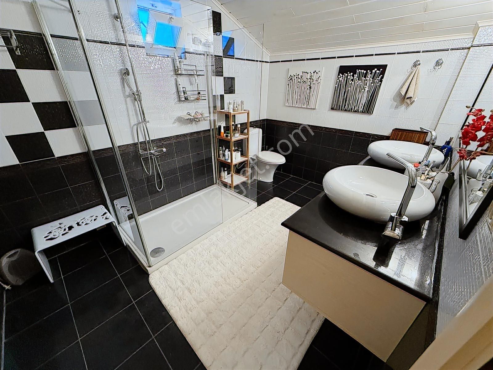 Kemer Çamyuva'da Yabancı Satışa Uygun 4+1 Eşyalı Satılık Villa - Görsel 12