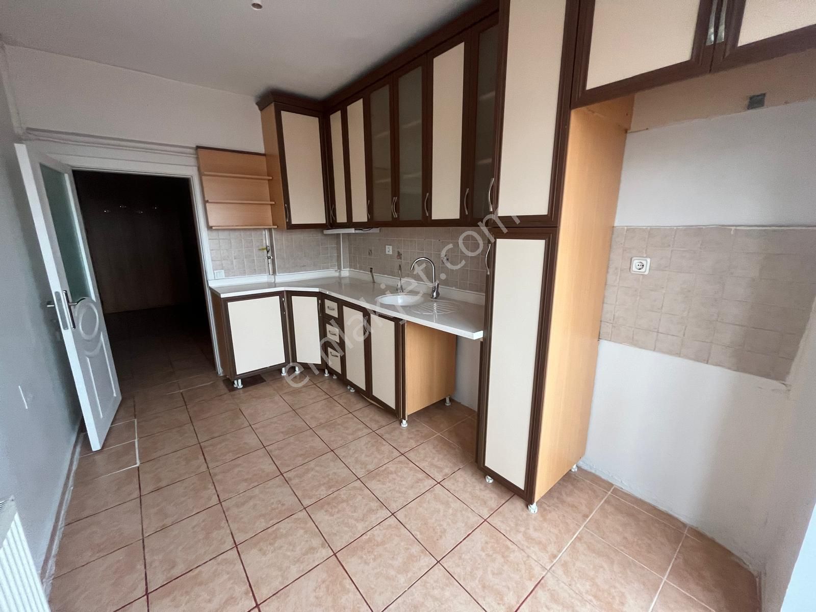 Çaldıran Mahallesi'nde Masrafsız 3+1 Daire! - Görsel 4