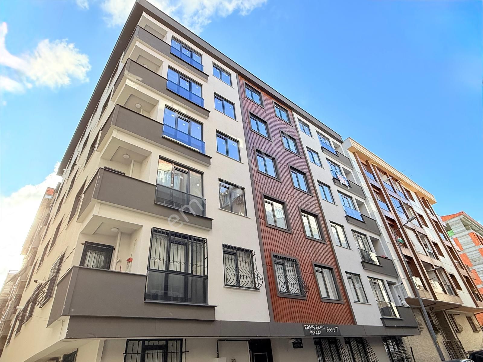 Yıldız Dan Necipfazıl Lisesi Yakını Kredili 2+1 Ara Kat Daire