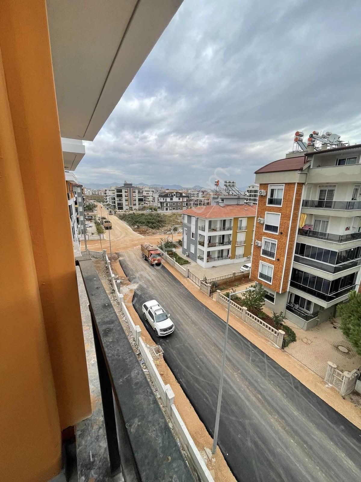 Döşemealtı Çıplaklı Katta Sıfır Havuzlu 1+1 - Görsel 4