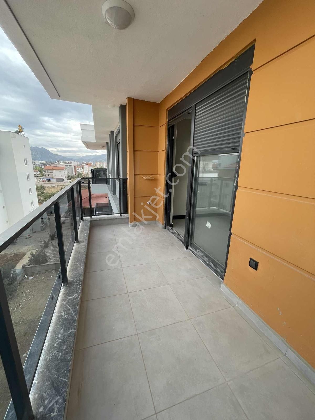 Döşemealtı Çıplaklı Katta Sıfır Havuzlu 1+1 - Görsel 3