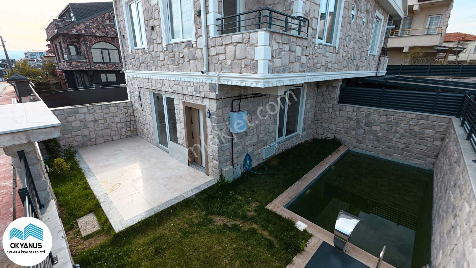 Kocaali De Plaj Konumlu, Havuzlu, Deniz Manzaralı Taş Detaylı 3+1 Villa - Görsel 4