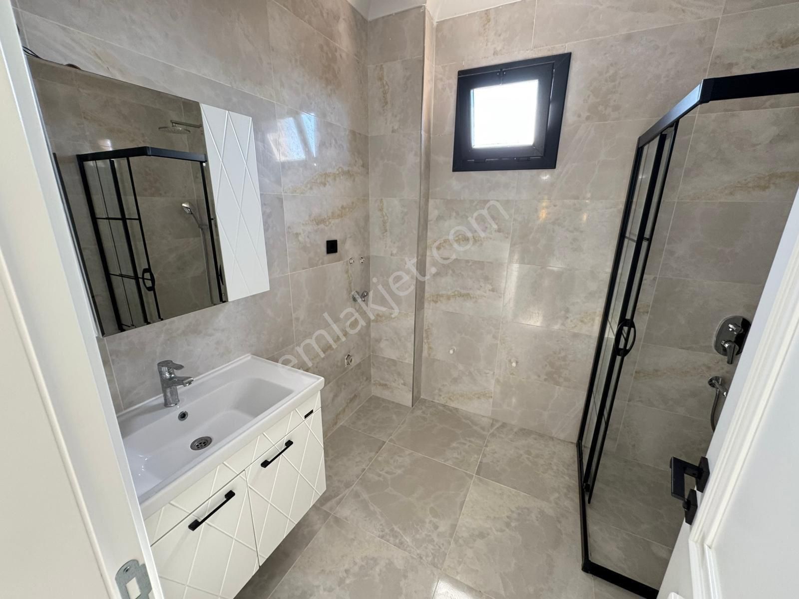 Efeler’de Tam Müstakil Havuzlu ,ayrı Mutfak Lüks Villa - Görsel 12