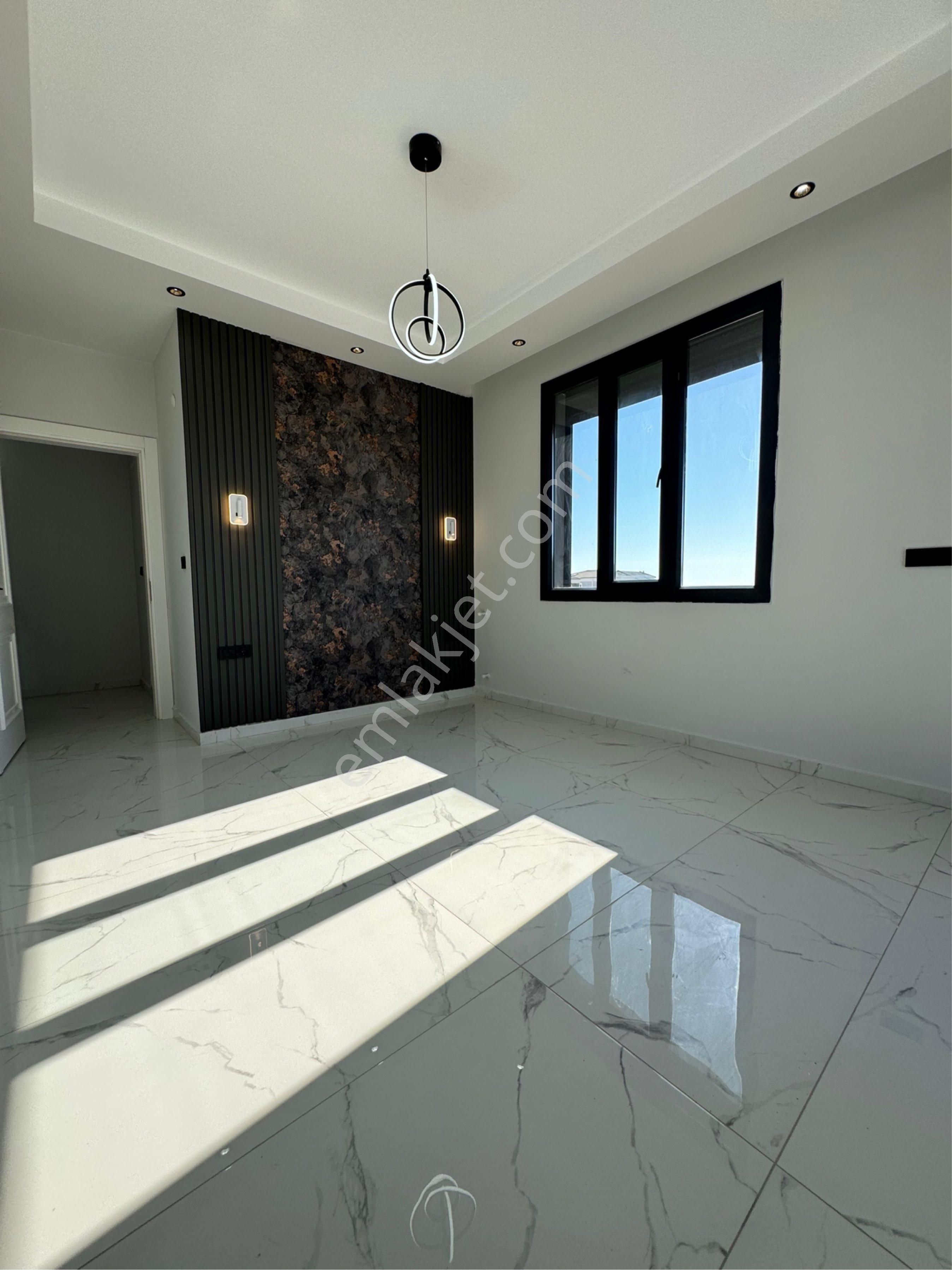 Efeler’de Tam Müstakil Havuzlu ,ayrı Mutfak Lüks Villa - Görsel 32