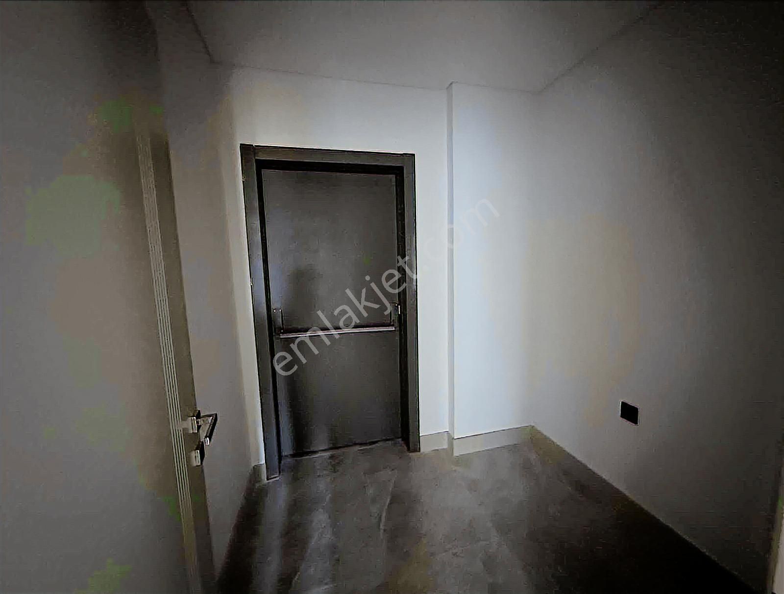 Çınarköy " Peyzaj Ve Koru Manzaralı 3+1 Büyük Tip Satılık " - Görsel 19