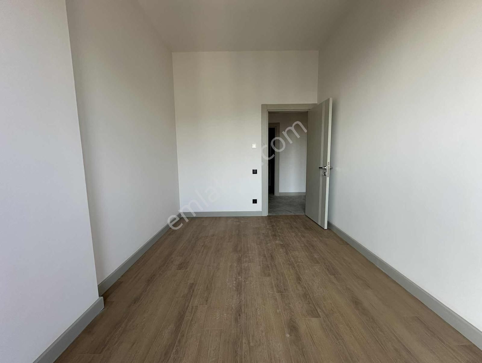 Çınarköy " Peyzaj Ve Koru Manzaralı 3+1 Büyük Tip Satılık " - Görsel 8