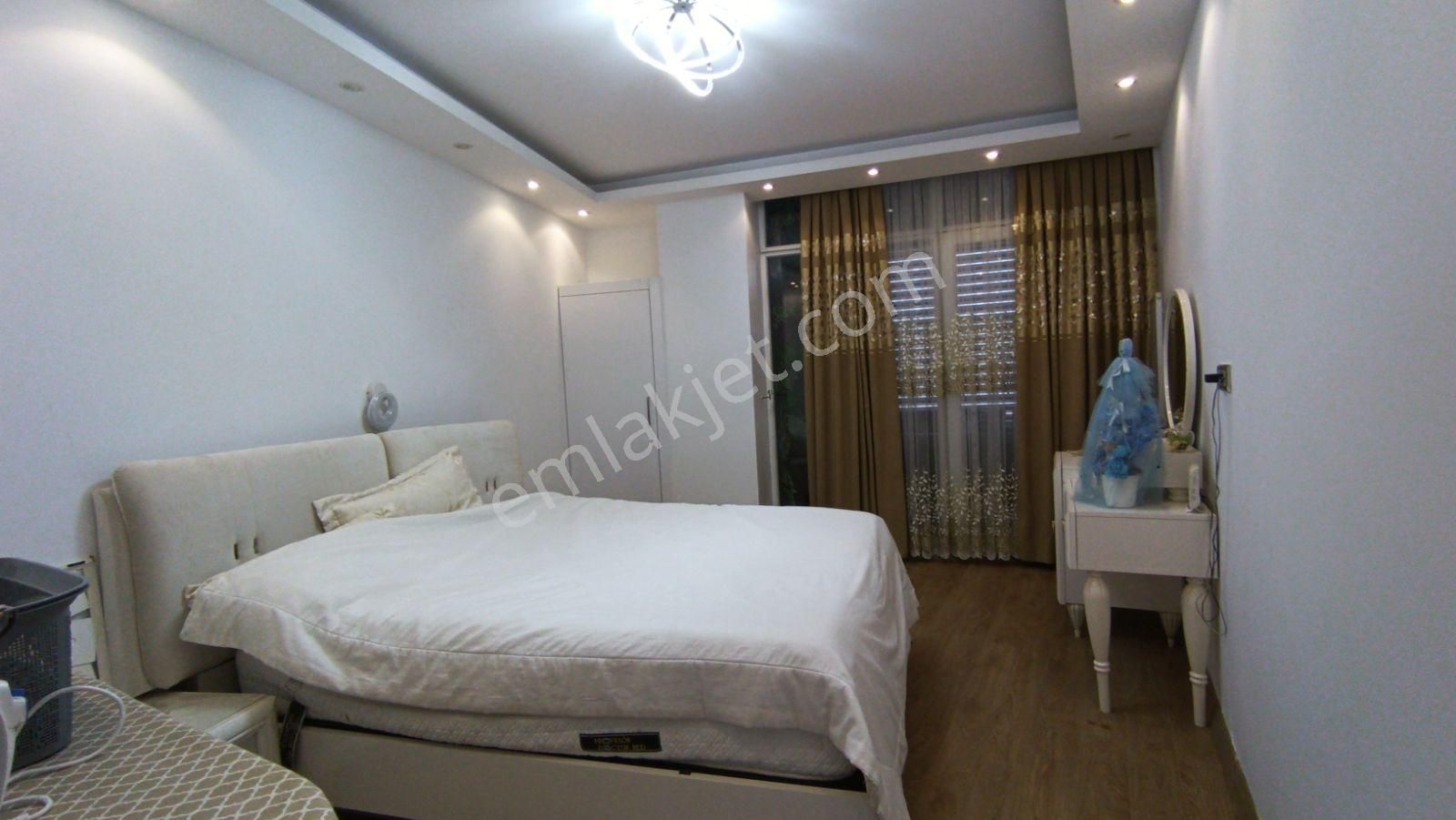 Bahçeşehir Loca Da Çok Özel Teraslı Full Tadilatlı Satılık Daire - Görsel 17