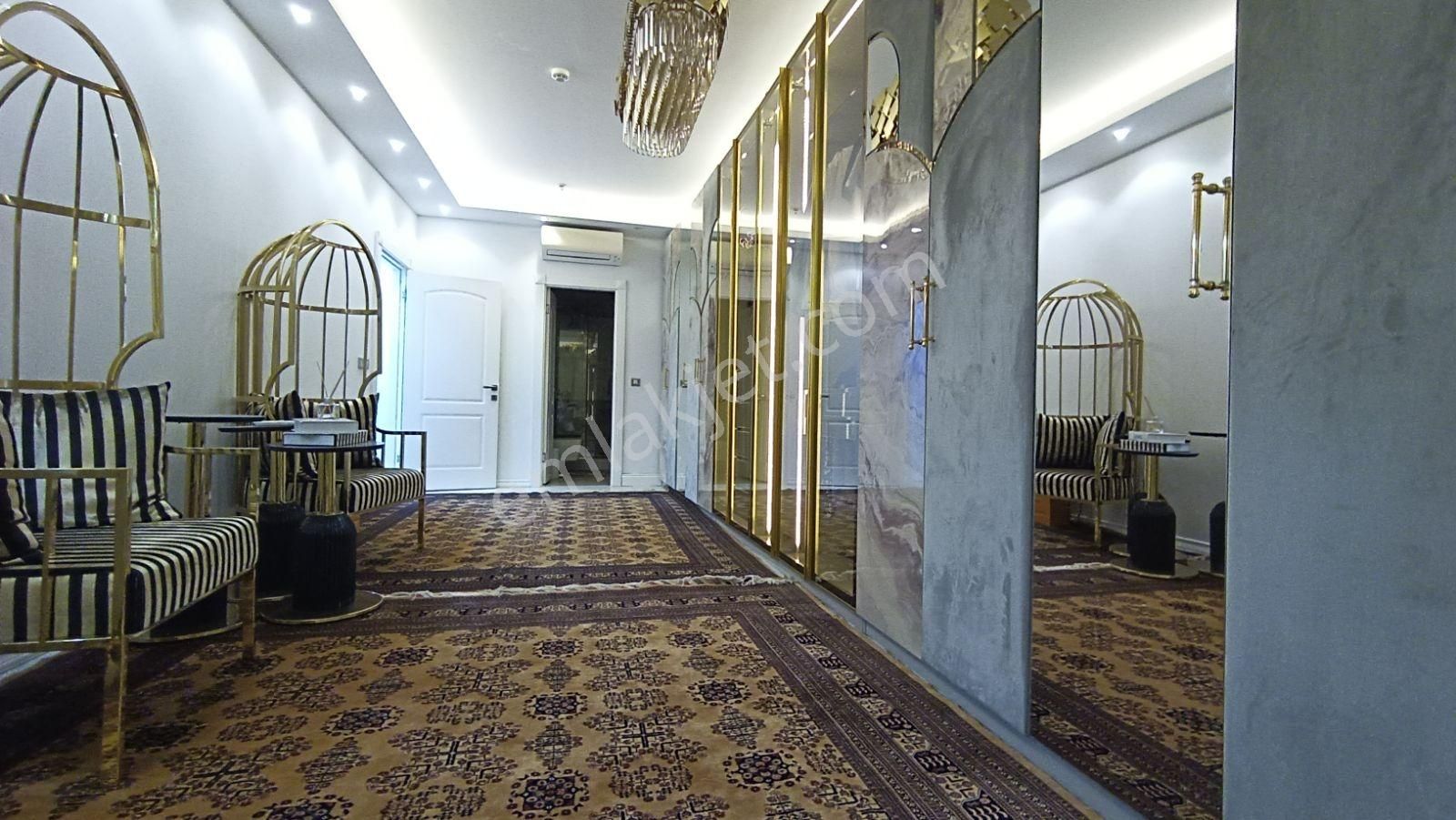 Bahçeşehir Loca Da Çok Özel Teraslı Full Tadilatlı Satılık Daire - Görsel 35