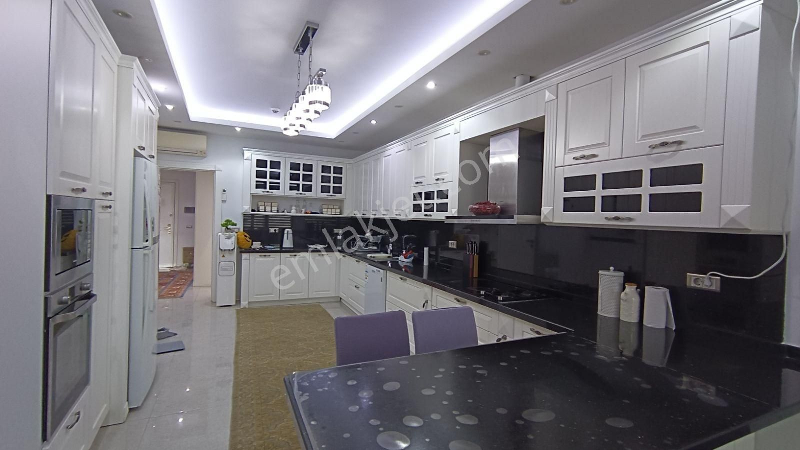 Bahçeşehir Loca Da Çok Özel Teraslı Full Tadilatlı Satılık Daire - Görsel 18