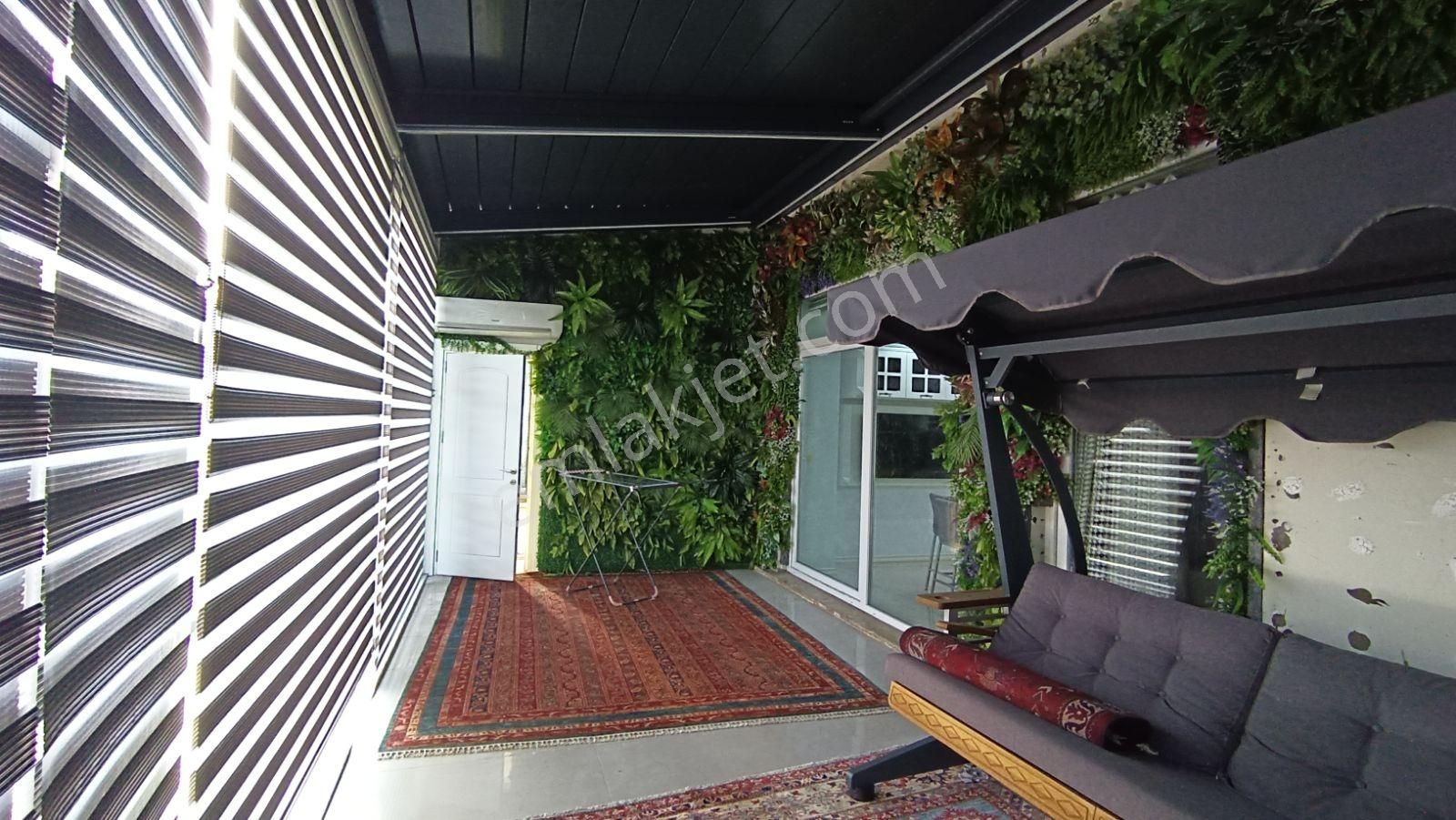 Bahçeşehir Loca Da Çok Özel Teraslı Full Tadilatlı Satılık Daire - Görsel 34