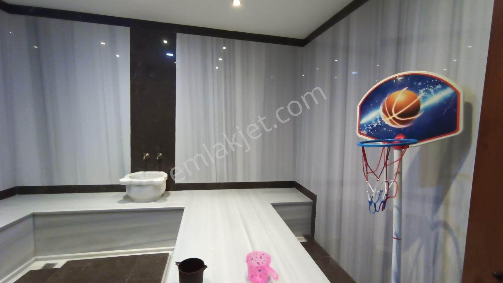 Bahçeşehir Loca Da Çok Özel Teraslı Full Tadilatlı Satılık Daire - Görsel 8