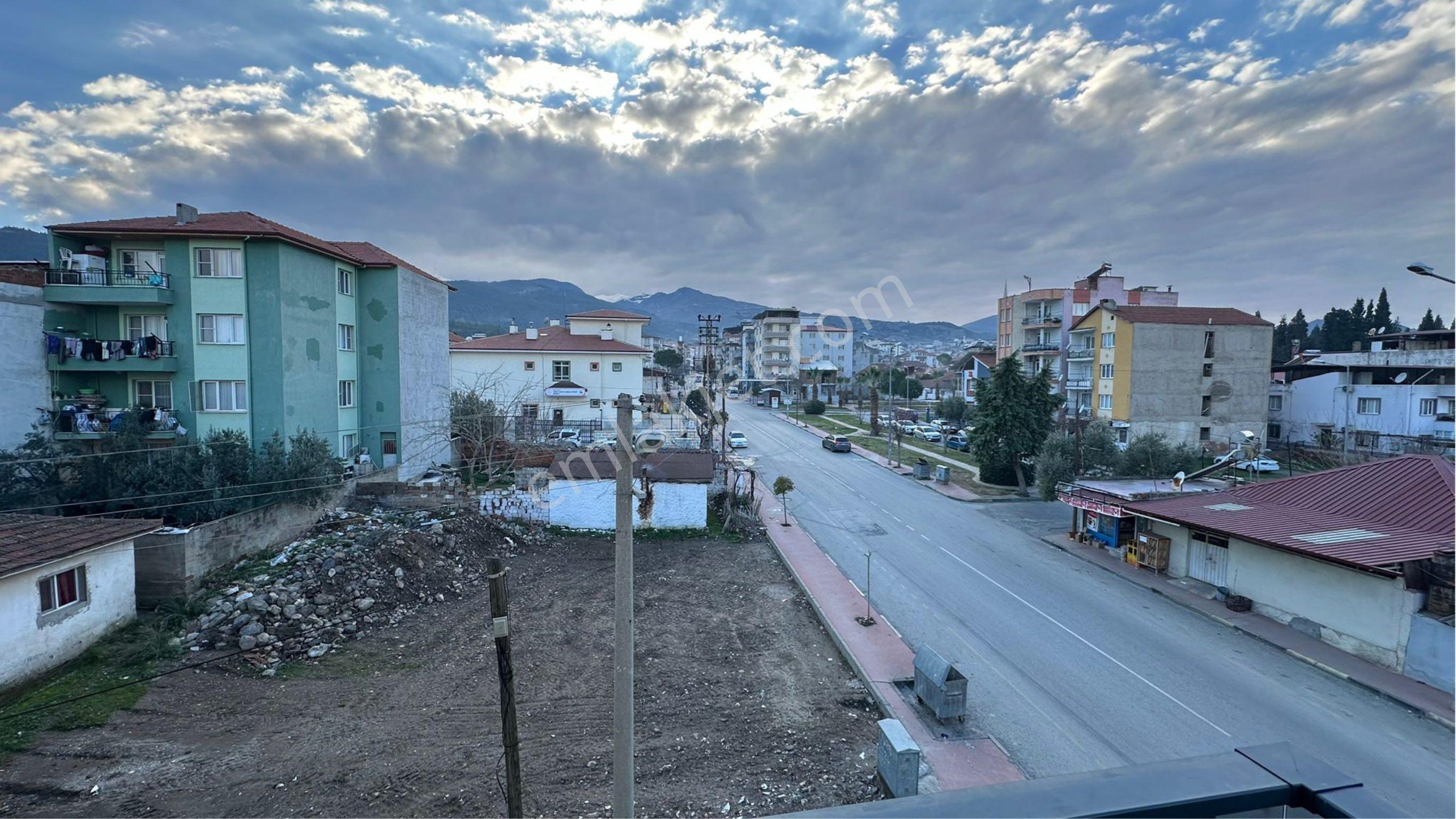 Alaşehir Yeni Mahallede 3+1 Kapalı Mutfak - Görsel 13